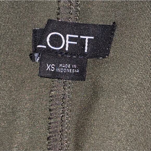 Loft Compression Olive Green ShapeWear Shorts Size XS NEW - Picture 4 of 4